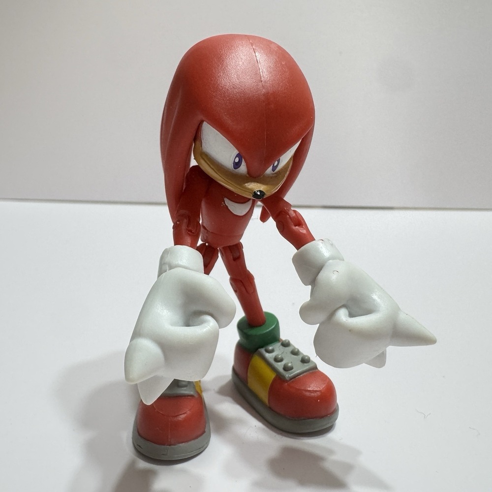 Jazwares Sonic the Hedgehog Knuckles the Echidna Action Figure 3 Inch